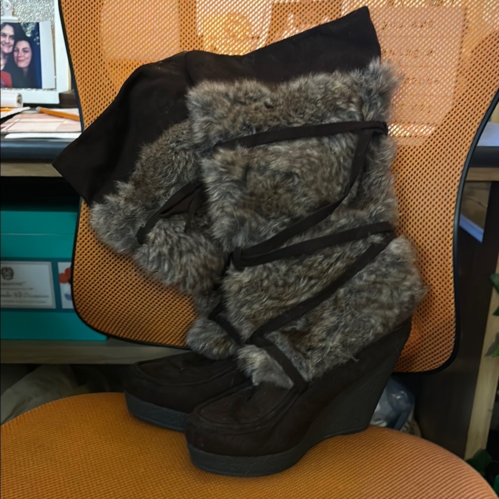 COPY - Swede, fur, wedge boots